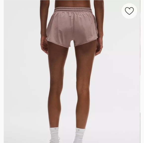 NWT-Lululemon Athletica- Hotty Hot LR Short 2.5 " Lined SZ 12 - Picture 2 of 9